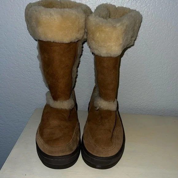 UGG Tall Boots Sz 9 - Picture 1 of 6